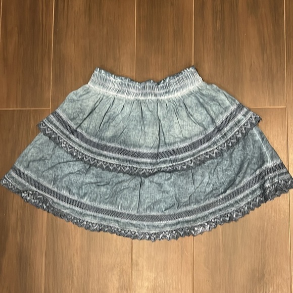 Katie J NWT 2 Tier Stone Wash Mini Skirt - Picture 3 of 3